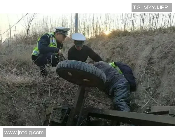 前英格兰国脚皮尔斯之子驾拖拉机失控发生意外年仅21岁不幸离世